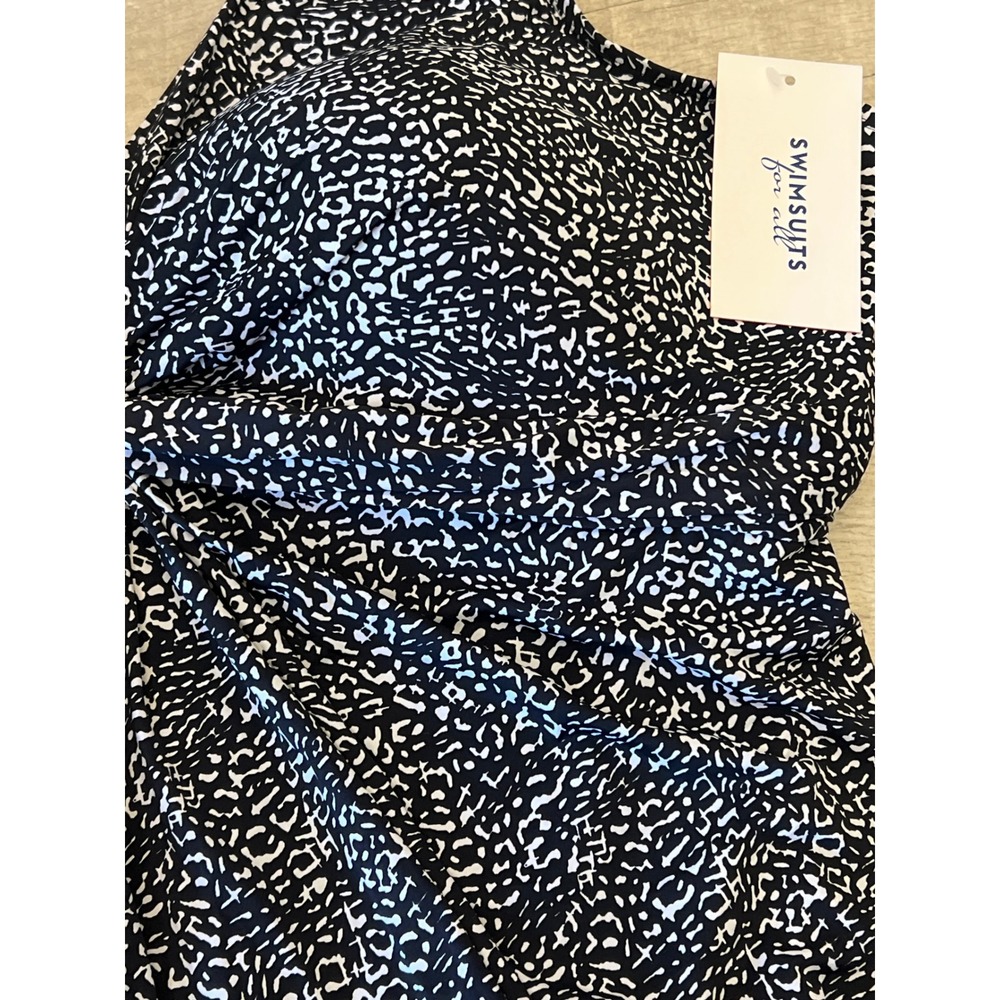SWIMSUITS FOR ALL Black White Abstract Print Tankini Swim Top Ruched V-Neck